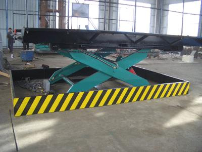 �����L���_�����C